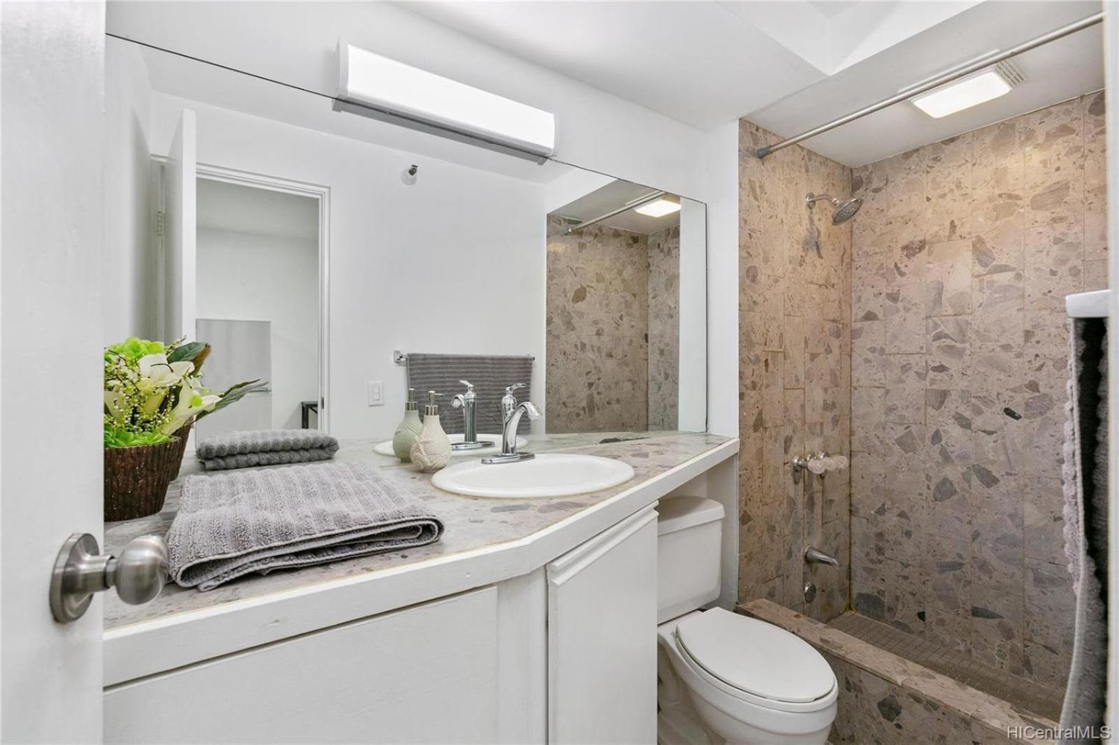 Waikiki Studio Steps To Beach-Mall Free Parking-Wifi Гонолулу Номер фото