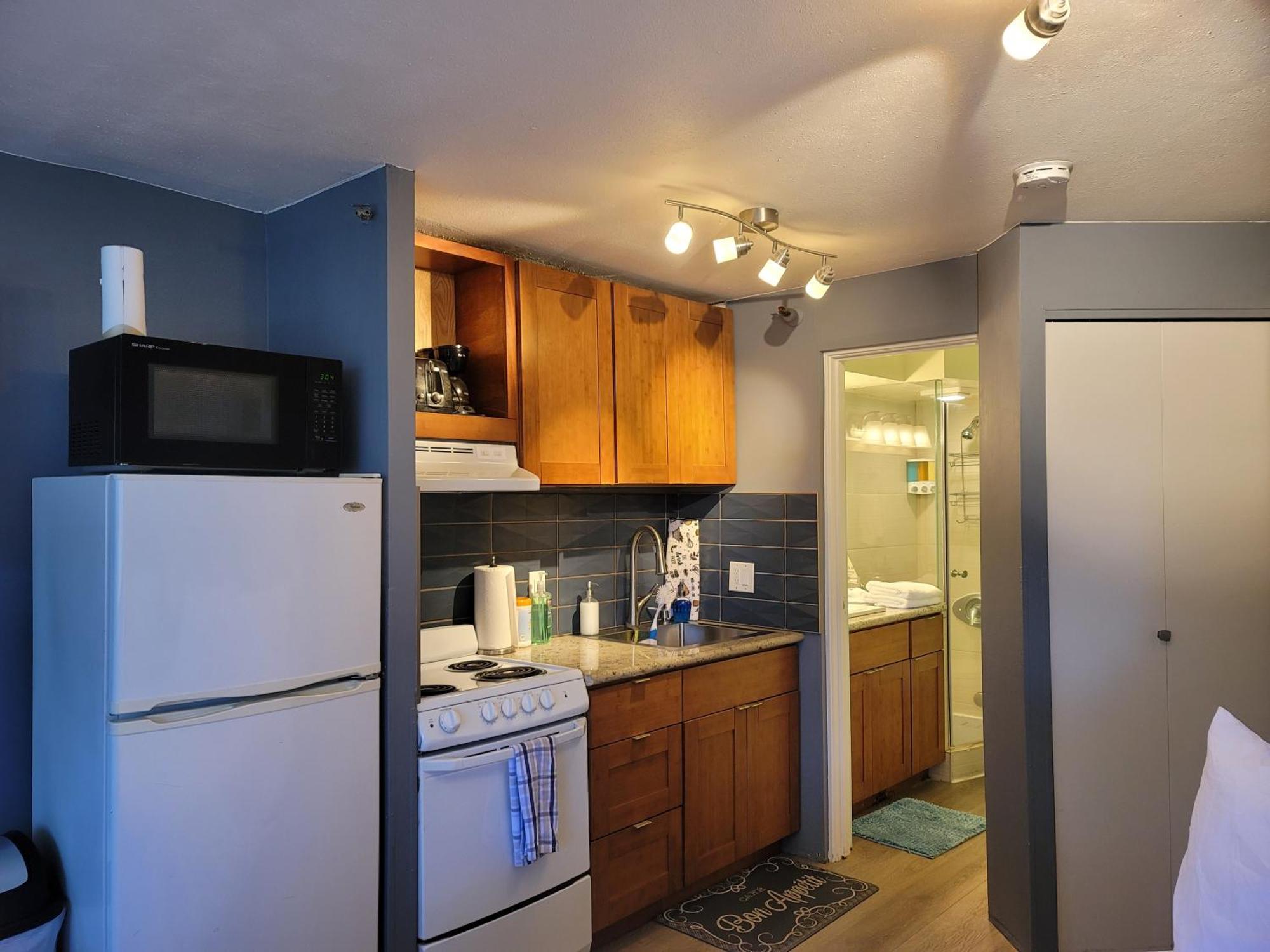 Waikiki Studio Steps To Beach-Mall Free Parking-Wifi Гонолулу Номер фото