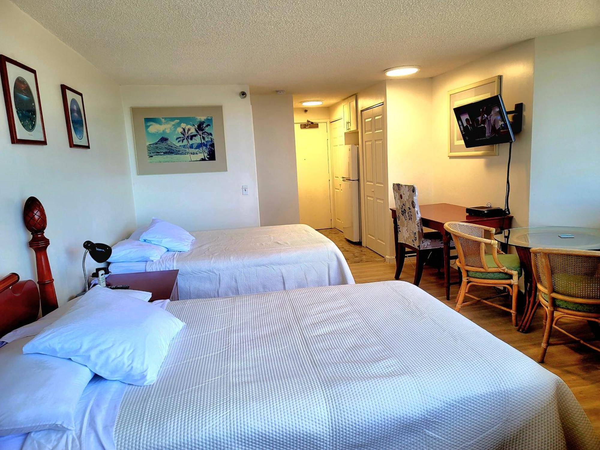 Waikiki Studio Steps To Beach-Mall Free Parking-Wifi Гонолулу Номер фото