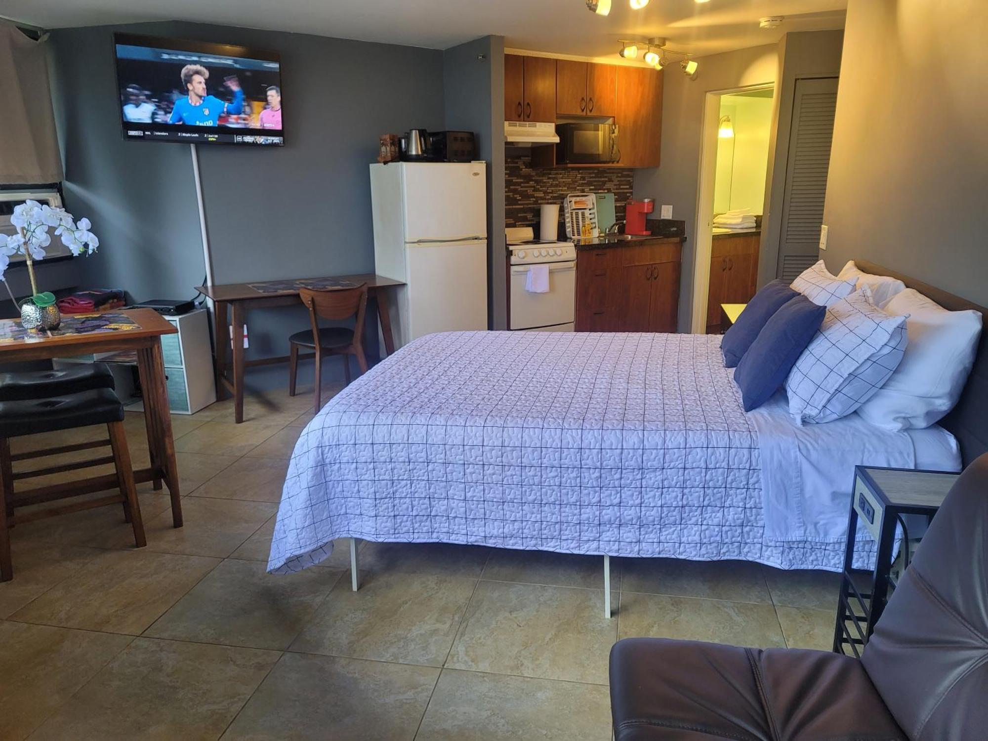 Waikiki Studio Steps To Beach-Mall Free Parking-Wifi Гонолулу Номер фото